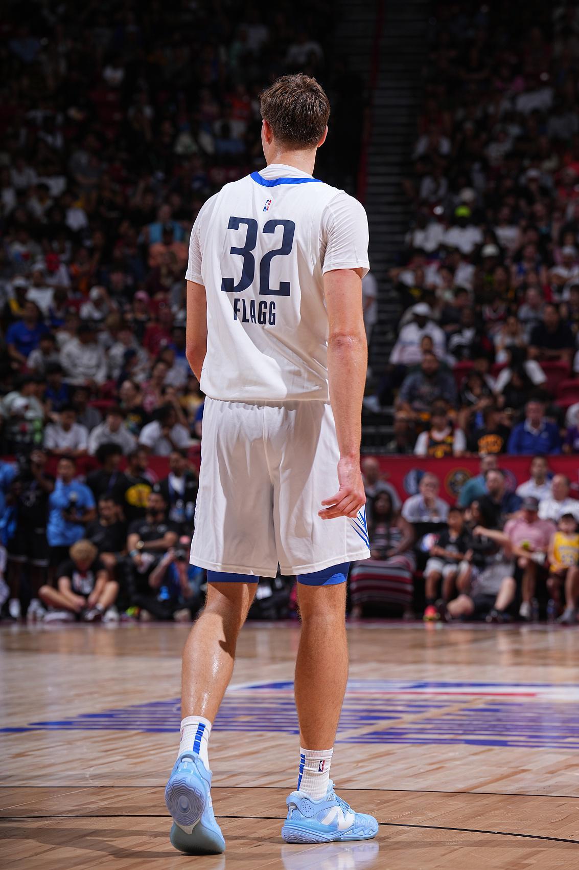 侠记：文班夏联首秀13中2 KD17中5 库里14中4 弗拉格会没事的