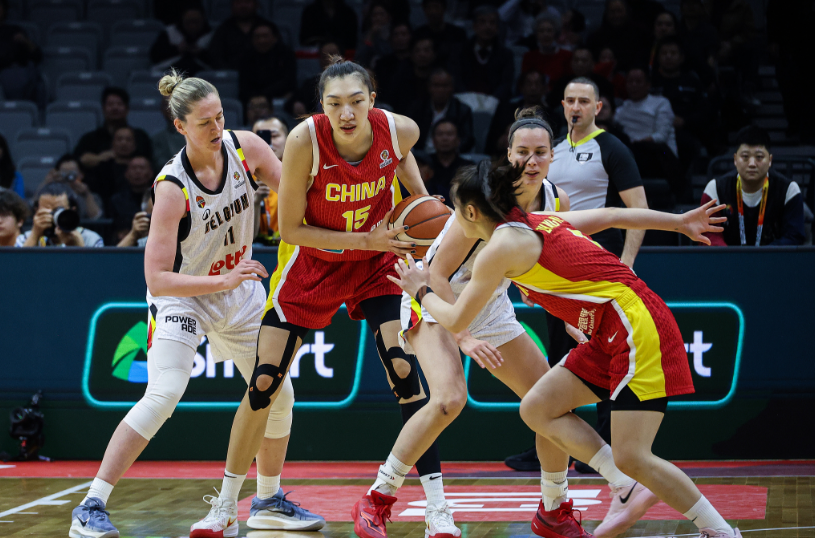 Baccara Gaming-宫鲁鸣变阵失败！韩旭李月汝组首发双塔仅20中5 被打爆成败因